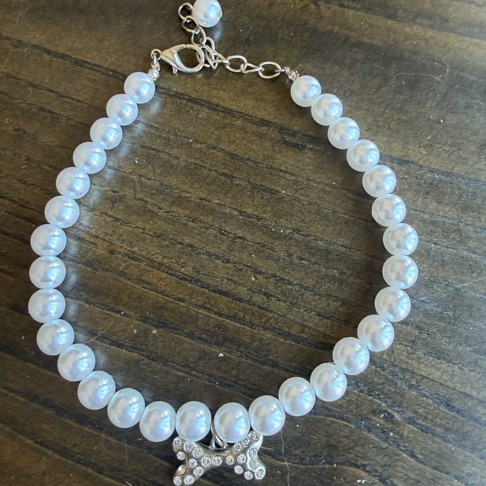 Elegant Pearl Dog Necklace with Silver Accents